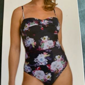 Nine West swim suit